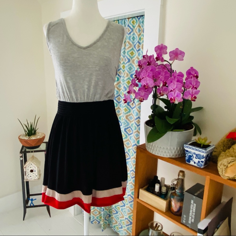 Urban Outfitters Adorable sleeveless mini dress (size M)